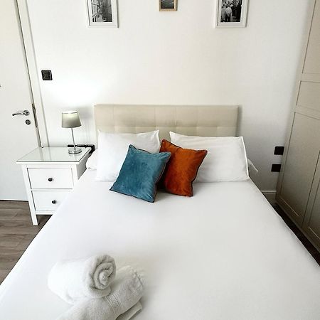 Master Penthouse Double Room Ensuite With Private Terrace - Grand Central House Гибралтар Екстериор снимка