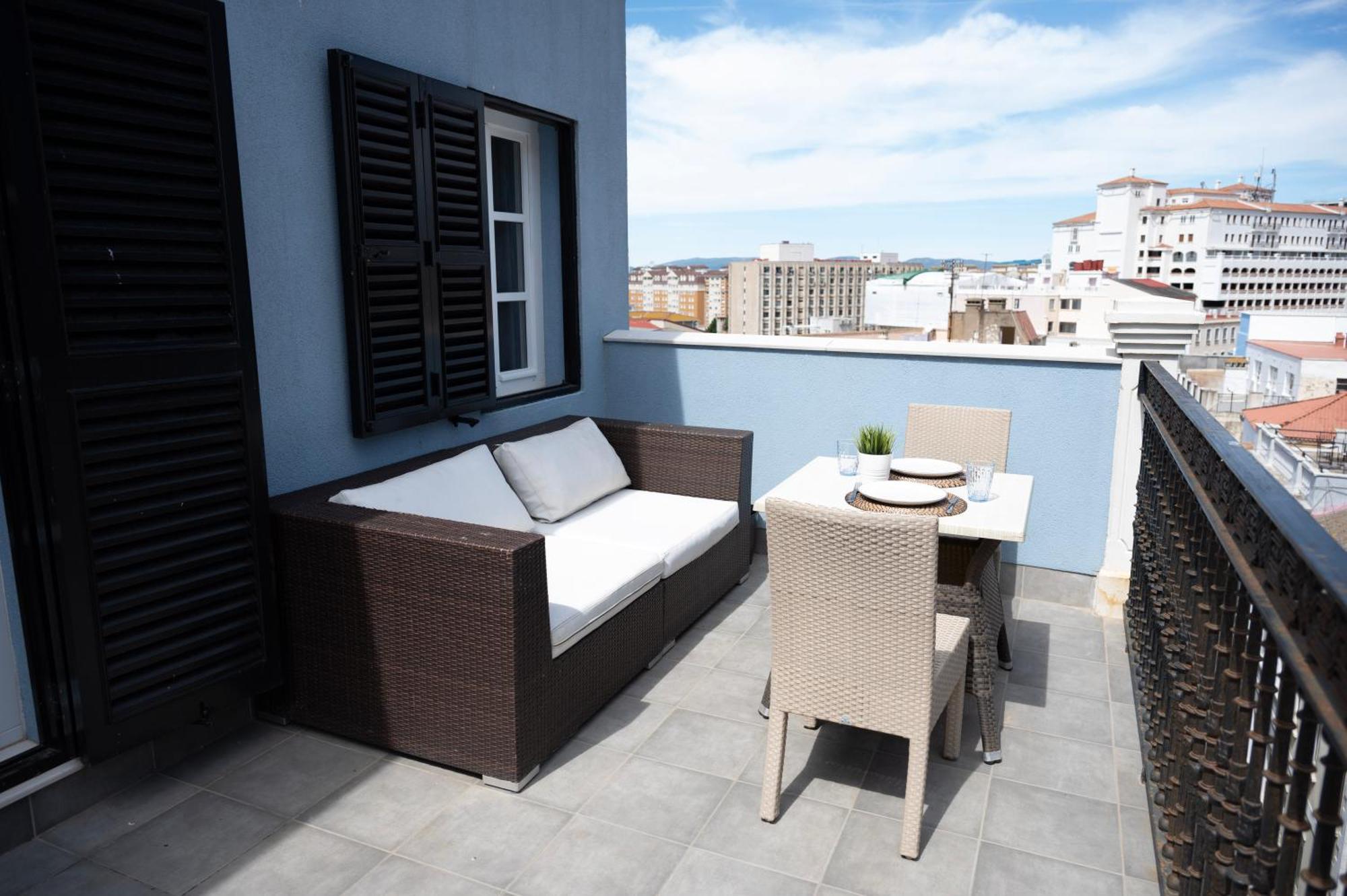 Master Penthouse Double Room Ensuite With Private Terrace - Grand Central House Гибралтар Екстериор снимка
